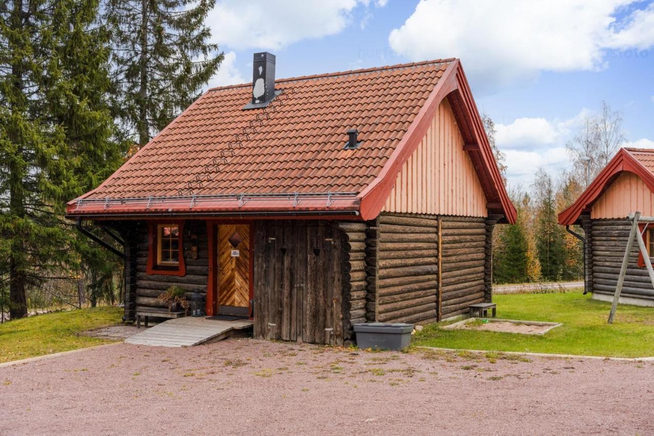 Vila Sagolandsbyn Mora Exteriér fotografie